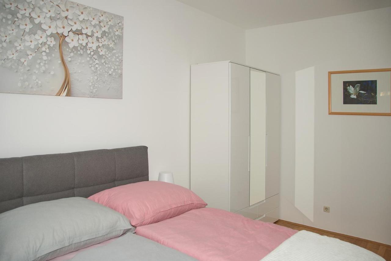 Blue Lotus Apartment Wenen Buitenkant foto
