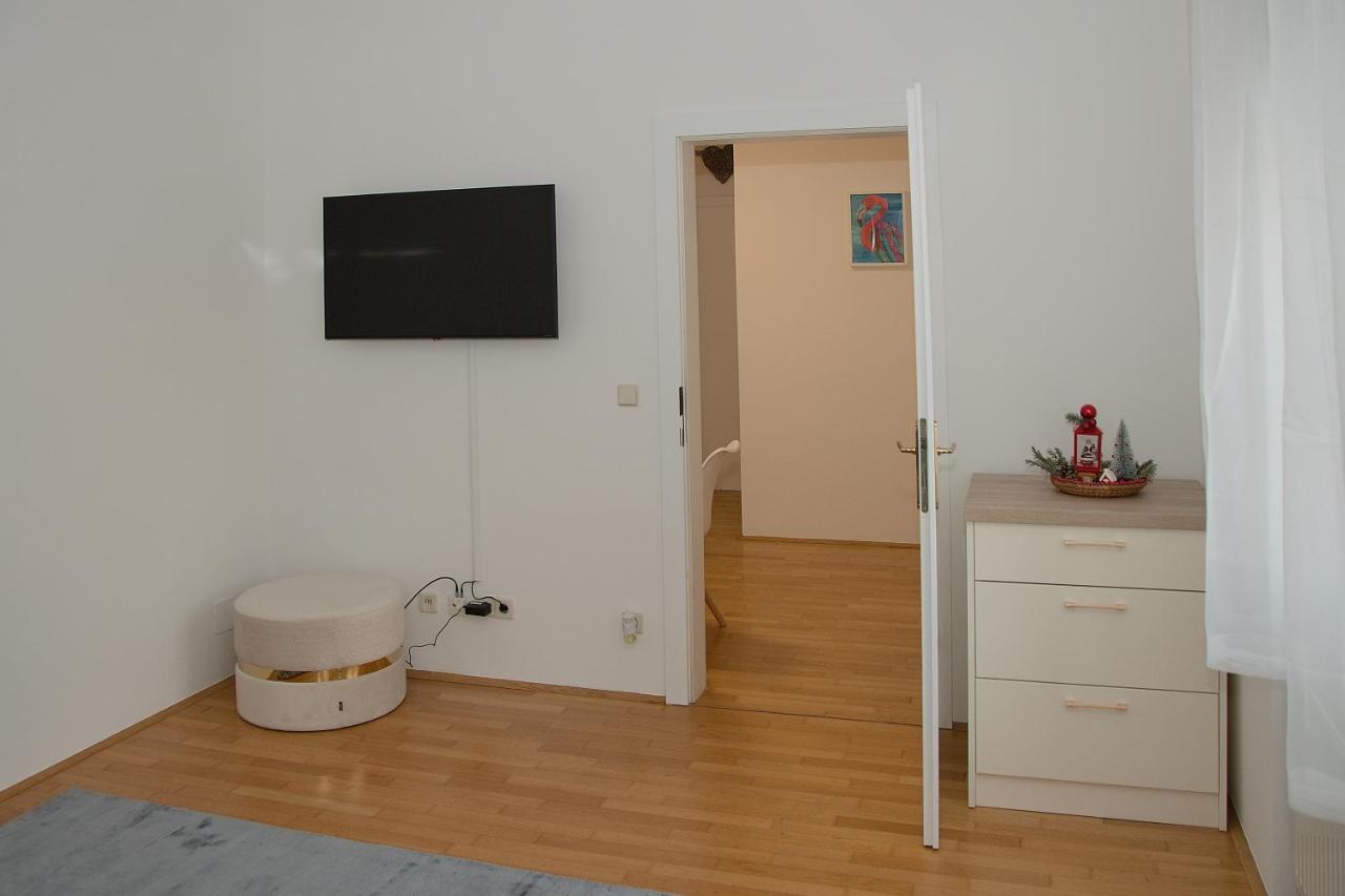Blue Lotus Apartment Wenen Buitenkant foto