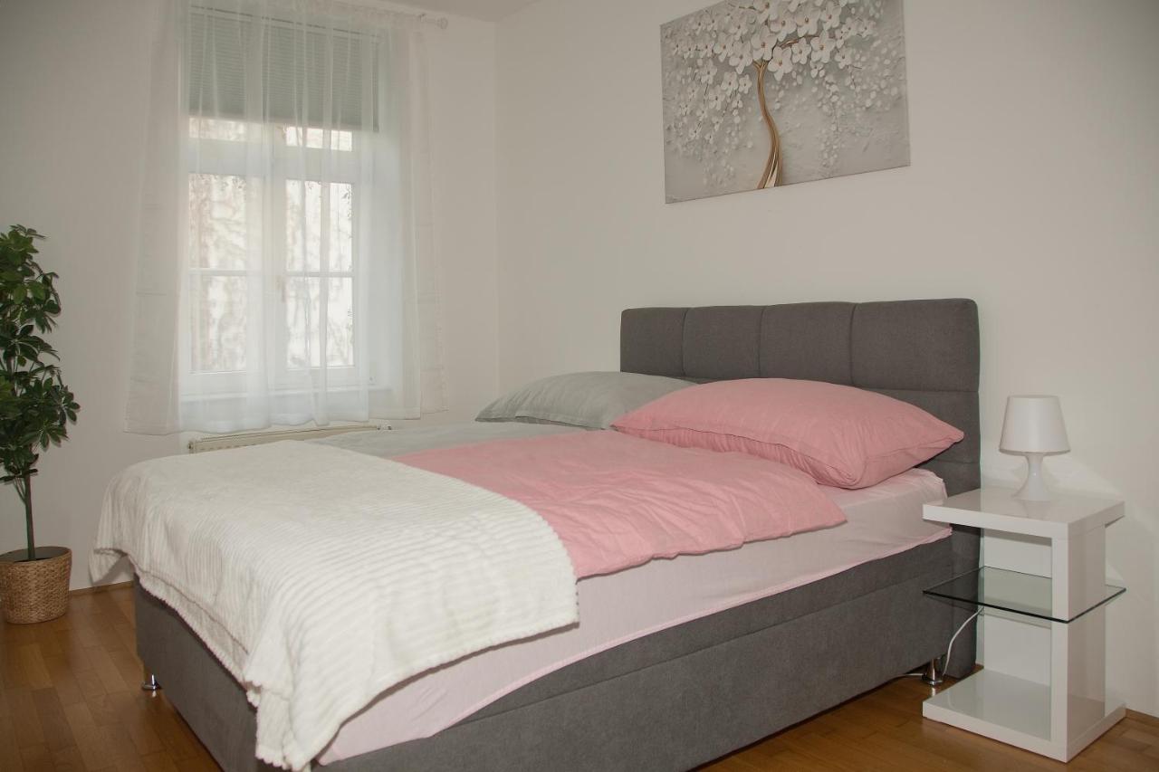 Blue Lotus Apartment Wenen Buitenkant foto